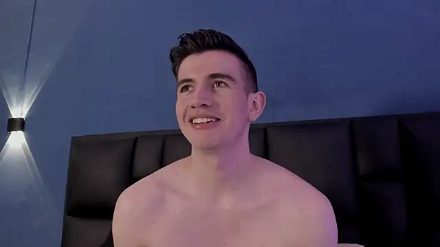 MikaelSlow online show from October 18, 2025, 4:15 am