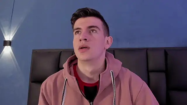 MikaelSlow online show from November 14, 2025, 4:00 am