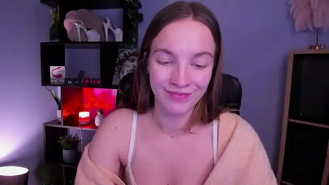 Snapshot of kenzie_x chatting on December 19, 2024, 10:34 am kenzie x online show from December 19, 2024, 10:34 am