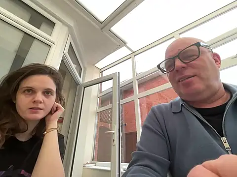 EllieDay online show from January 13, 2026, 2:33 pm