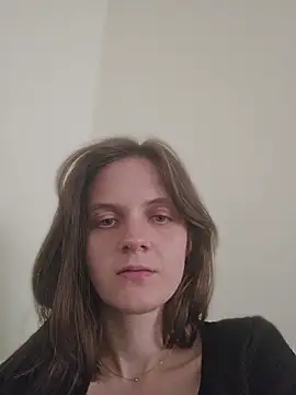 EllieDay online show from June 14, 2026, 3:14 pm
