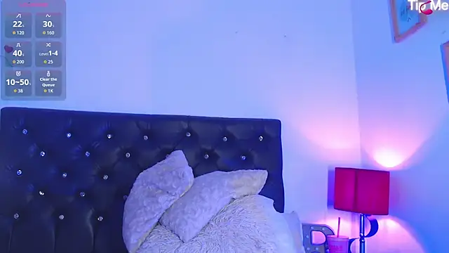 Snapshot of Samara_Hillss chatting on October 11, 2025, 1:09 pm Samara Hillss online show from October 11, 2025, 1:09 pm