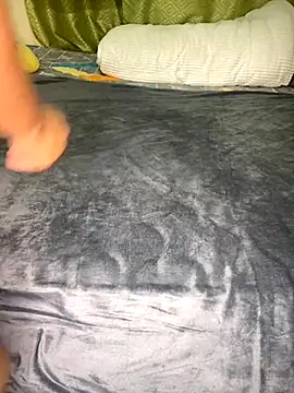 nur lin online show from November 13, 2025, 10:30 pm