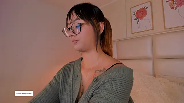 Aily Yozuko online show from December 16, 2025, 2:27 am