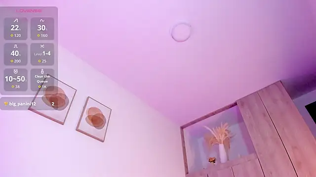 Mia 222 online show from March 3, 2026, 11:05 am