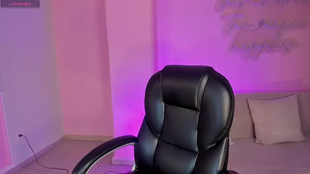 DonnaStonne online show from September 28, 2025, 11:54 pm