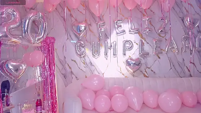 DonnaStonne online show from October 7, 2025, 5:26 am