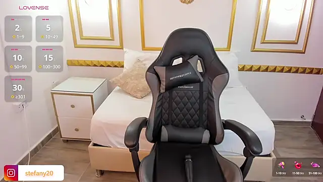 amor smith  online show from March 21, 2025, 6:16 am