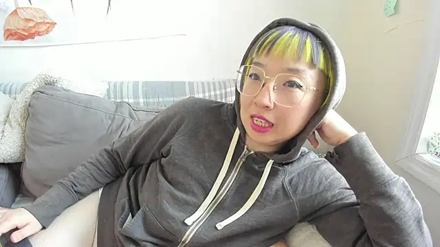 luxgray online show from February 16, 2026, 8:05 pm