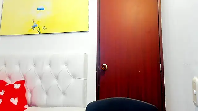 Snapshot of ScarletKings chatting on February 24, 2025, 2:04 pm ScarletKings online show from February 24, 2025, 2:04 pm