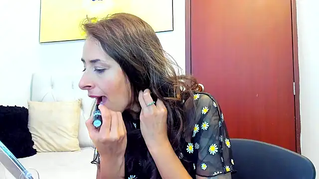 Snapshot of ScarletKings chatting on March 4, 2025, 3:37 pm ScarletKings online show from March 4, 2025, 3:37 pm