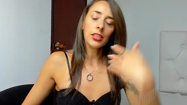 Snapshot of ScarletKings chatting on September 26, 2025, 10:14 pm ScarletKings online show from September 26, 2025, 10:14 pm