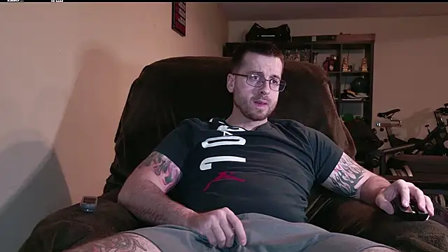 JayXCee Official online show from February 1, 2026, 1:04 am