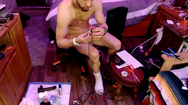 Snapshot of tongueispowerr6d9 chatting on February 21, 2025, 9:34 am tongueispowerr6d9 online show from February 21, 2025, 9:34 am