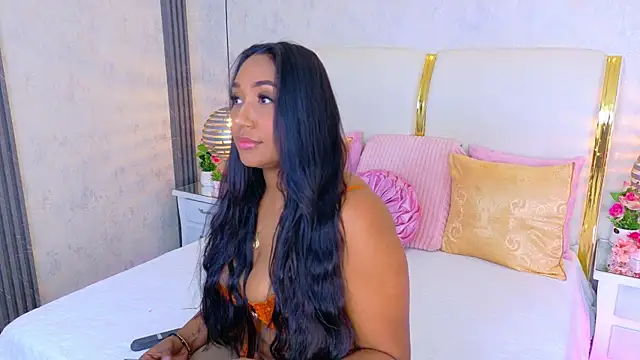 NaiomyLanes online show from May 28, 2026, 1:41 pm