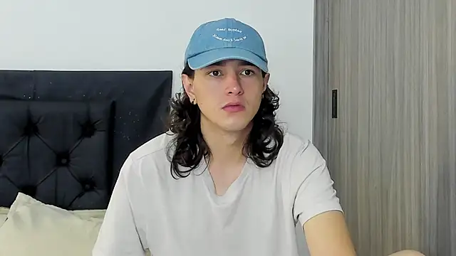 Snapshot of alex_connorr chatting on January 27, 2025, 3:39 pm alex connorr online show from January 27, 2025, 3:39 pm