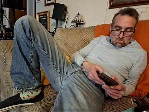 bibananaman online show from March 10, 2025, 3:34 am