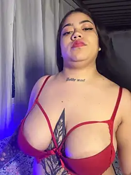 Snapshot of aliensexy chatting on January 4, 2025, 2:35 am aliensexy online show from January 4, 2025, 2:35 am