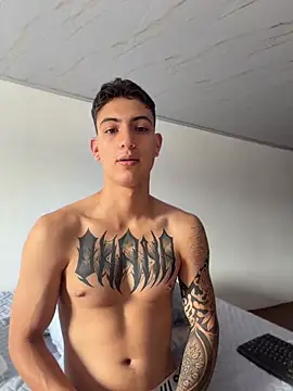 Snapshot of aliensexy chatting on May 23, 2026, 8:57 pm aliensexy online show from May 23, 2026, 8:57 pm