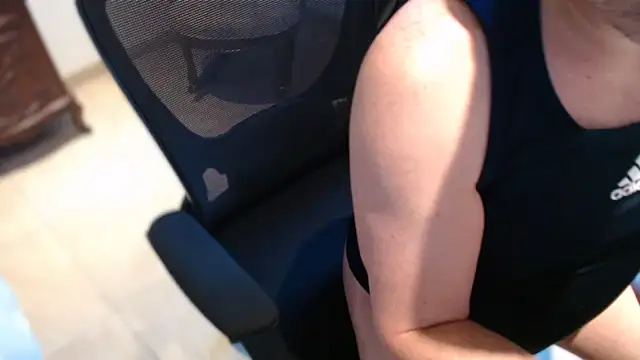 slzypvtpig online show from December 1, 2025, 1:05 pm