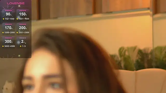 EmilyRaymont online show from March 3, 2025, 4:58 am