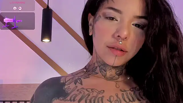 NinaInk online show from March 27, 2026, 11:21 am