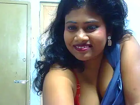 Snapshot of sexy_roma chatting on December 22, 2024, 11:54 am sexy roma online show from December 22, 2024, 11:54 am