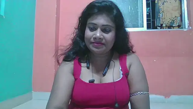 Snapshot of sexy_roma chatting on June 7, 2026, 6:33 pm sexy roma online show from June 7, 2026, 6:33 pm