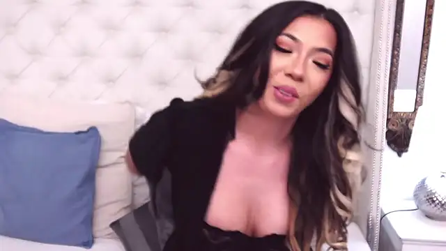 KiaraDevlynn online show from January 9, 2025, 6:57 pm