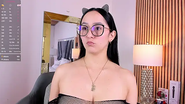 hazel ross tcw online show from March 13, 2025, 7:06 pm