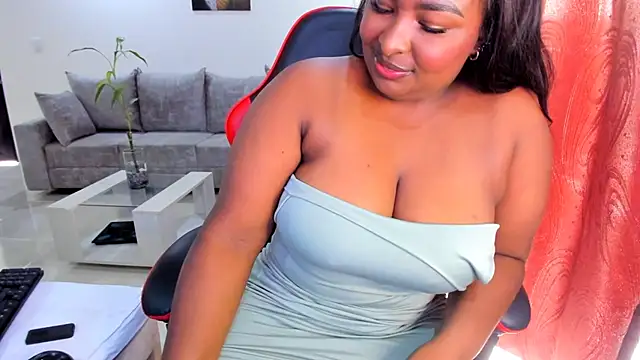 ashleyxlove1 online show from February 18, 2026, 10:50 pm