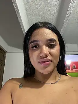 Snapshot of ElaEndez_ chatting on February 9, 2025, 3:22 am ElaEndez  online show from February 9, 2025, 3:22 am