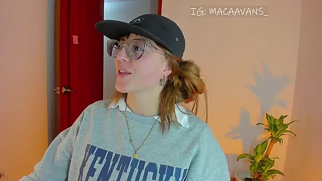 tekila   online show from February 12, 2026, 1:22 am