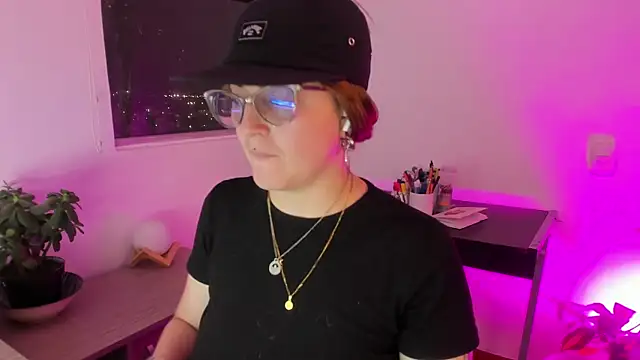 tekila   online show from April 22, 2026, 11:39 pm