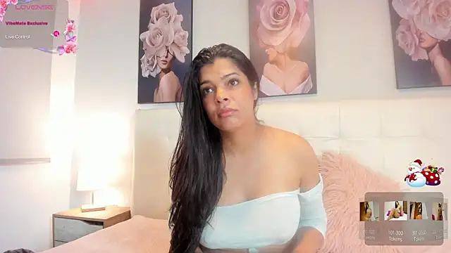 Snapshot of Sweetdreamses_ chatting on December 6, 2024, 12:16 pm Sweetdreamses  online show from December 6, 2024, 12:16 pm