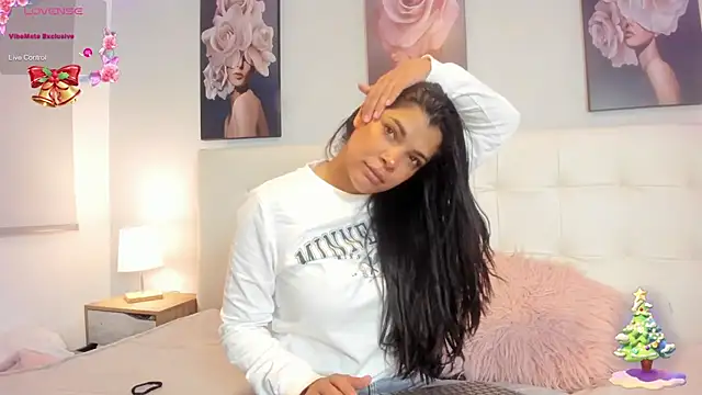 Snapshot of Sweetdreamses_ chatting on December 27, 2024, 12:23 pm Sweetdreamses  online show from December 27, 2024, 12:23 pm