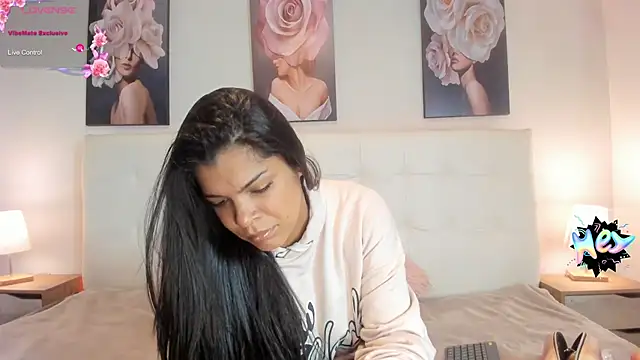 Snapshot of Sweetdreamses_ chatting on January 19, 2025, 12:28 pm Sweetdreamses  online show from January 19, 2025, 12:28 pm