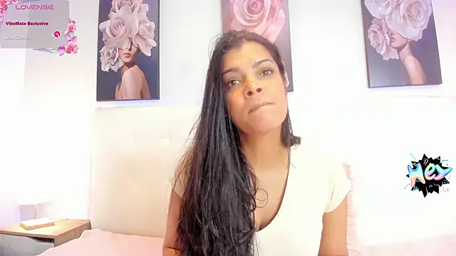 Snapshot of Sweetdreamses_ chatting on February 2, 2025, 12:46 pm Sweetdreamses  online show from February 2, 2025, 12:46 pm