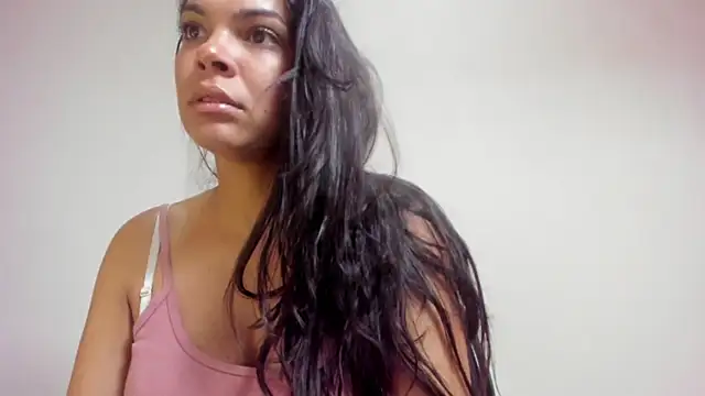 Snapshot of Sweetdreamses_ chatting on February 25, 2025, 1:28 pm Sweetdreamses  online show from February 25, 2025, 1:28 pm