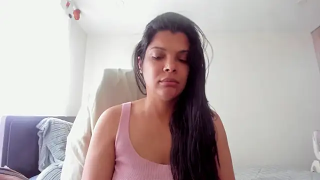 Snapshot of Sweetdreamses_ chatting on October 9, 2025, 2:26 pm Sweetdreamses  online show from October 9, 2025, 2:26 pm