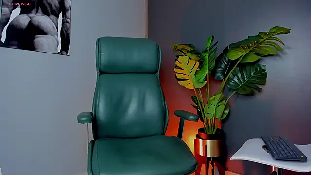 noah crux online show from March 29, 2026, 2:11 am