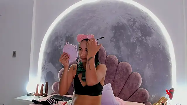 Valeria Fitness online show from February 25, 2026, 7:56 pm