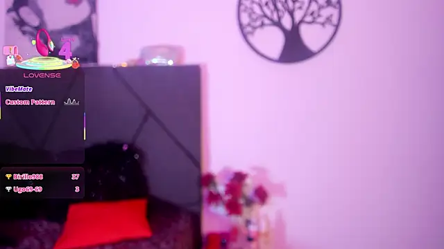 Camille rose  online show from September 20, 2025, 10:27 am