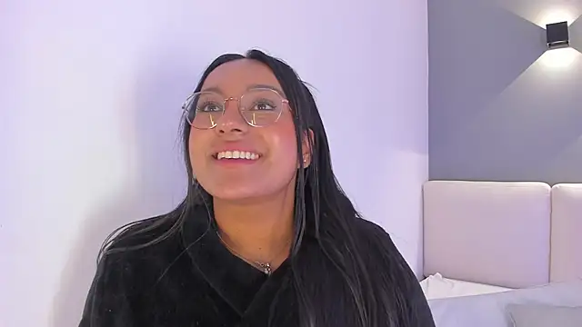 ellamontoya online show from February 11, 2025, 10:48 am