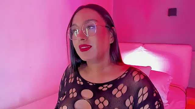 ellamontoya online show from September 14, 2025, 1:43 pm