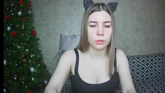 ElllaNuar online show from January 20, 2025, 1:28 am