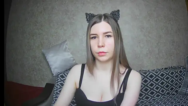 ElllaNuar online show from February 12, 2025, 7:23 am