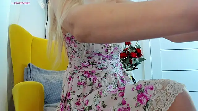 miissblonde online show from February 22, 2026, 3:51 am