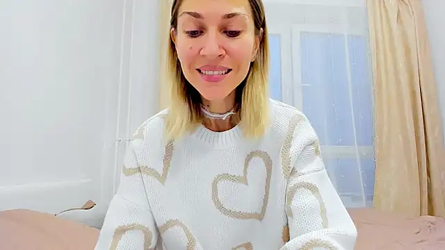 Mona Cruz online show from December 4, 2024, 5:16 am