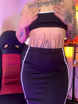 ValenGray online show from October 24, 2025, 12:45 pm